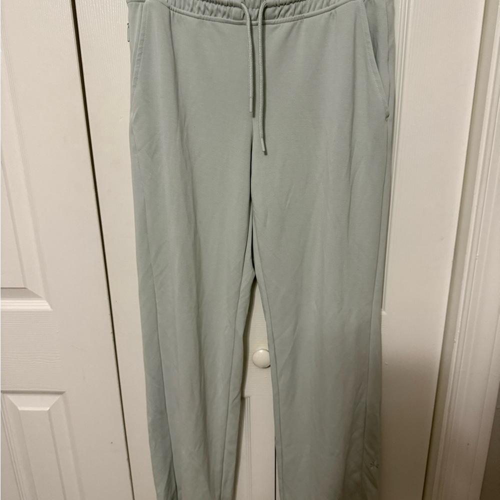 Athleta Seasoft Straight Pant